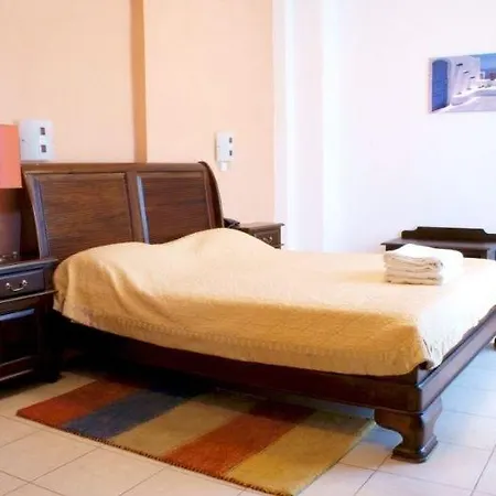 Krystal Hotel 2*